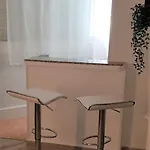 Apartmán Holidays2torremolinos In Loma Del Colegial Close To Center With Pool, Rooftop Terrace Torremolinos