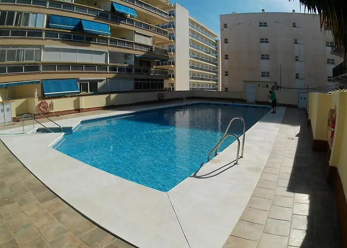 Holidays2torremolinos In Loma Del Colegial Close To Center With Pool, Rooftop Terrace Lejlighed Torremolinos