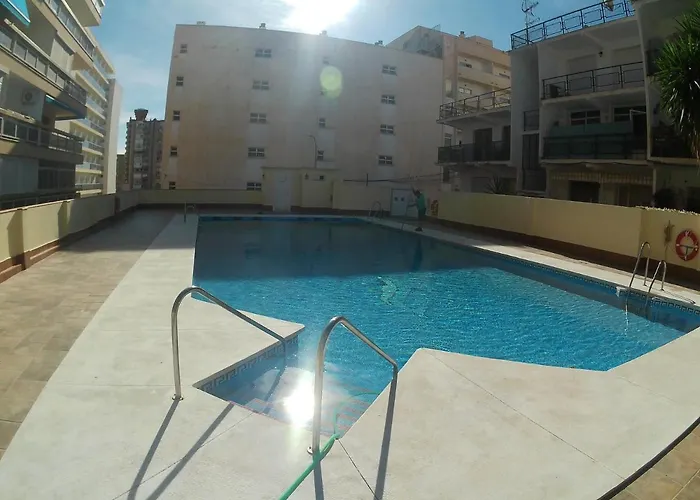 Holidays2torremolinos In Loma Del Colegial Close To Center With Pool, Rooftop Terrace Torremolinos